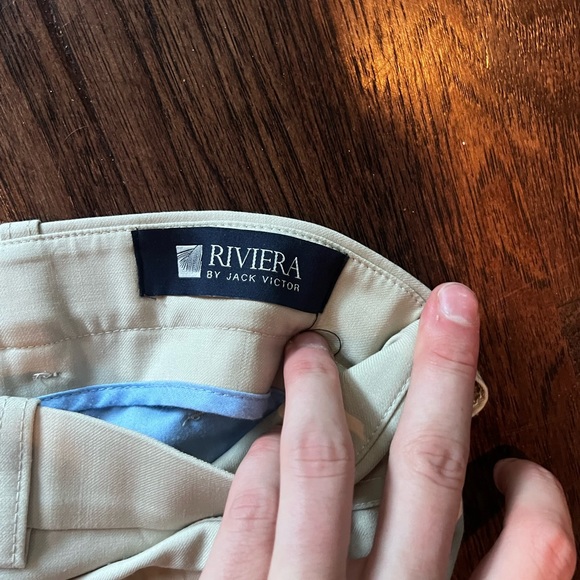 Reviews work slacks, great condition just wrinkled. - Picture 3 of 3